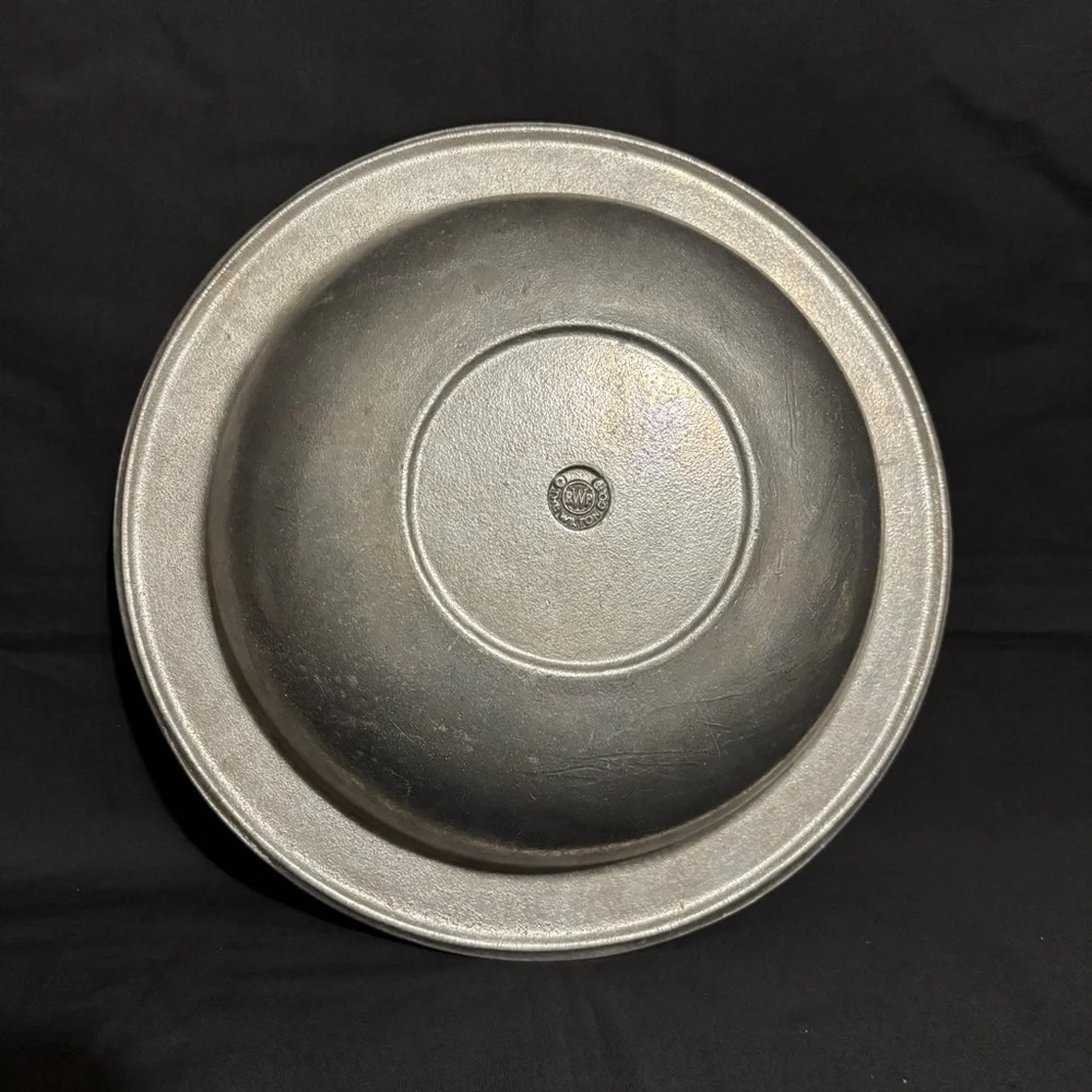 Wilton Armetale Pewter-Tone Decorative Serving Bowl